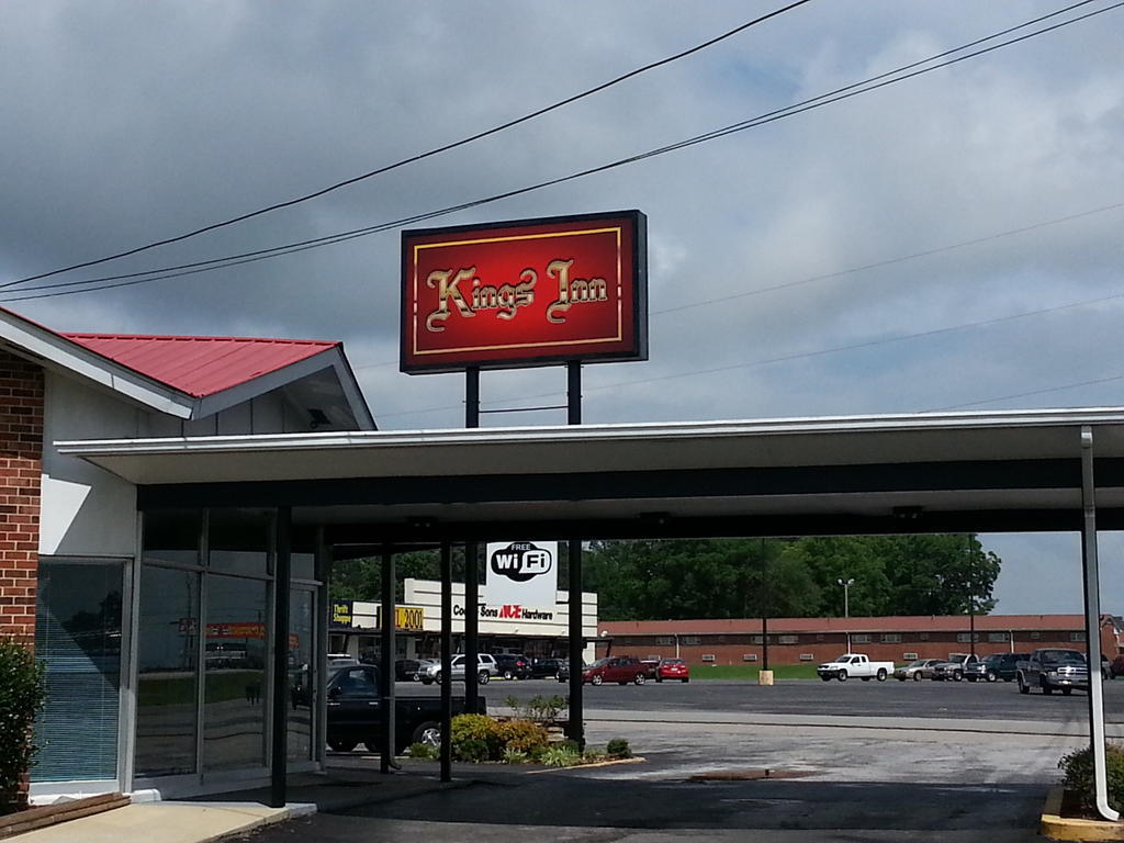 Kings Inn Albertville Exterior photo