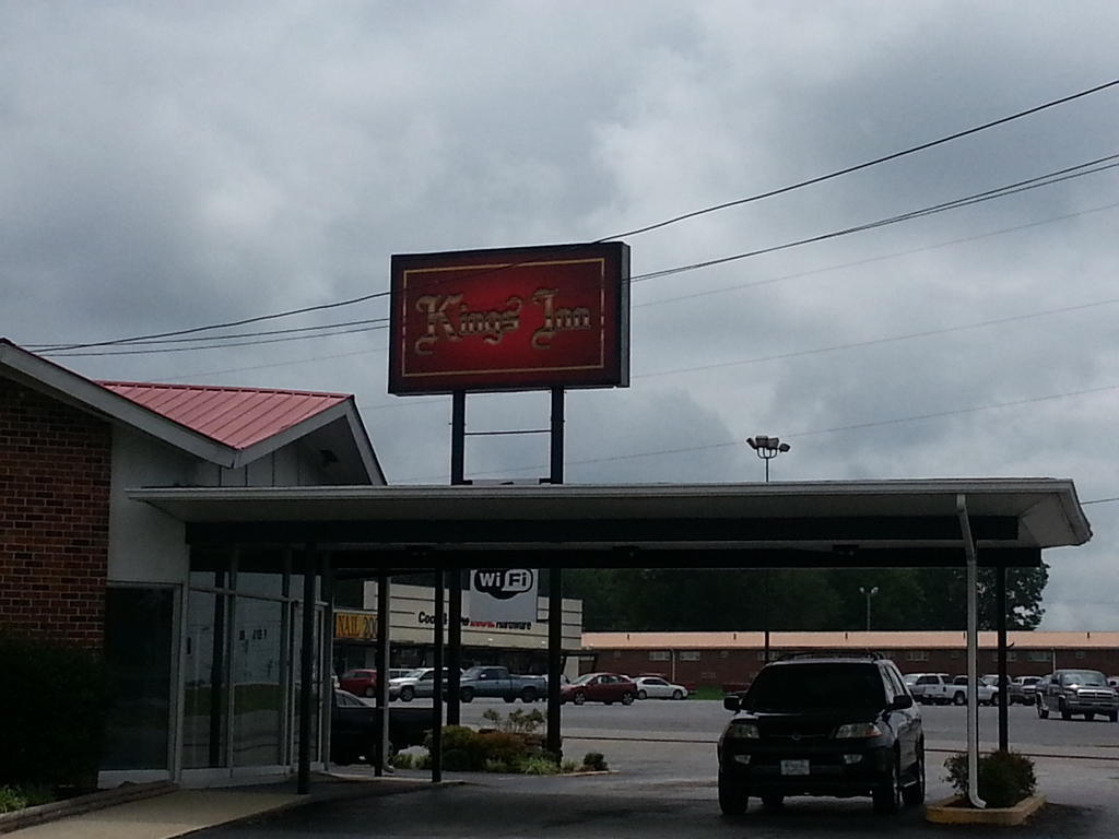 Kings Inn Albertville Exterior photo